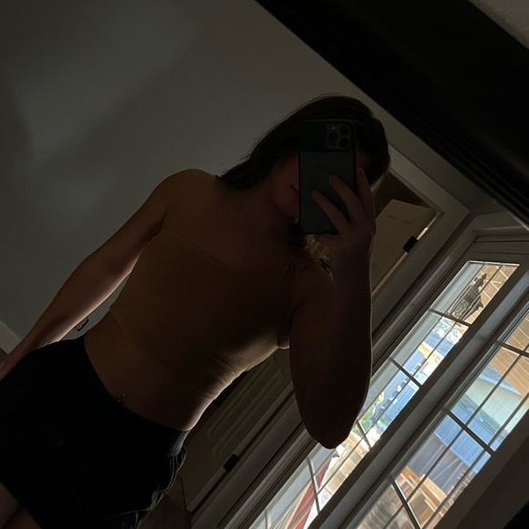 Aerie Top - Picture 2 of 3